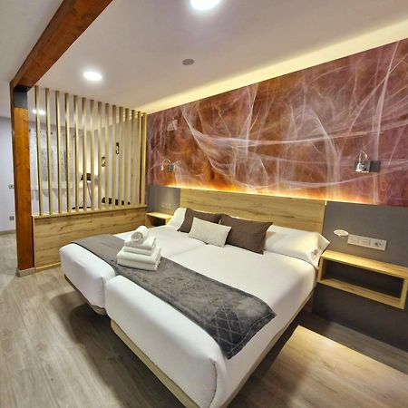 Feeling Home - Suites&Rooms ليون المظهر الخارجي الصورة