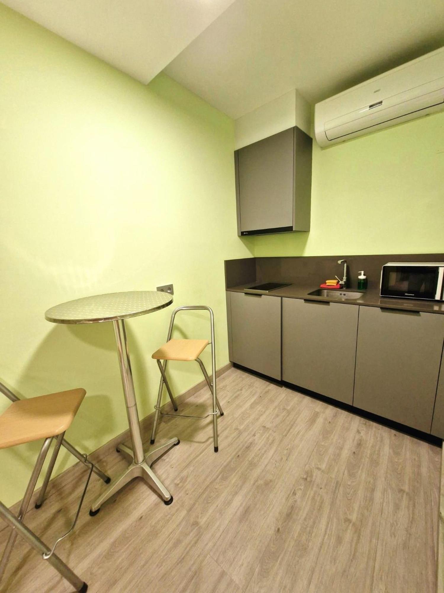 Feeling Home - Suites&Rooms ليون المظهر الخارجي الصورة