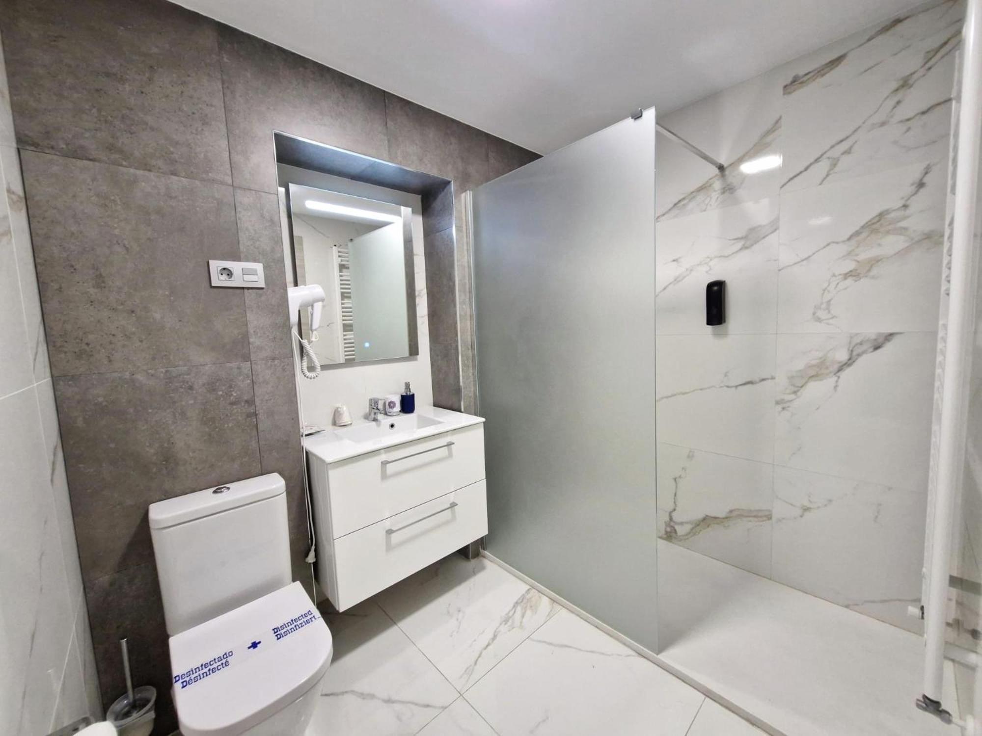 Feeling Home - Suites&Rooms ليون المظهر الخارجي الصورة