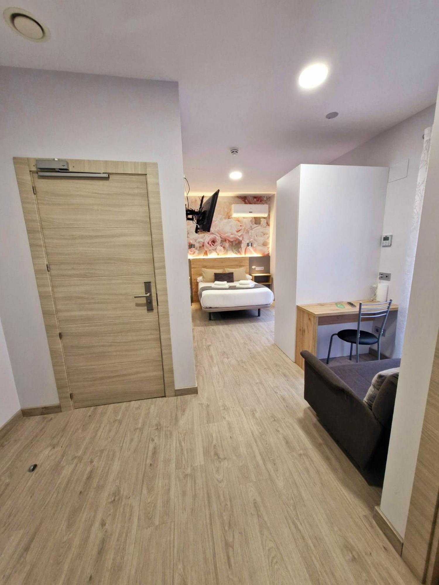 Feeling Home - Suites&Rooms ليون المظهر الخارجي الصورة